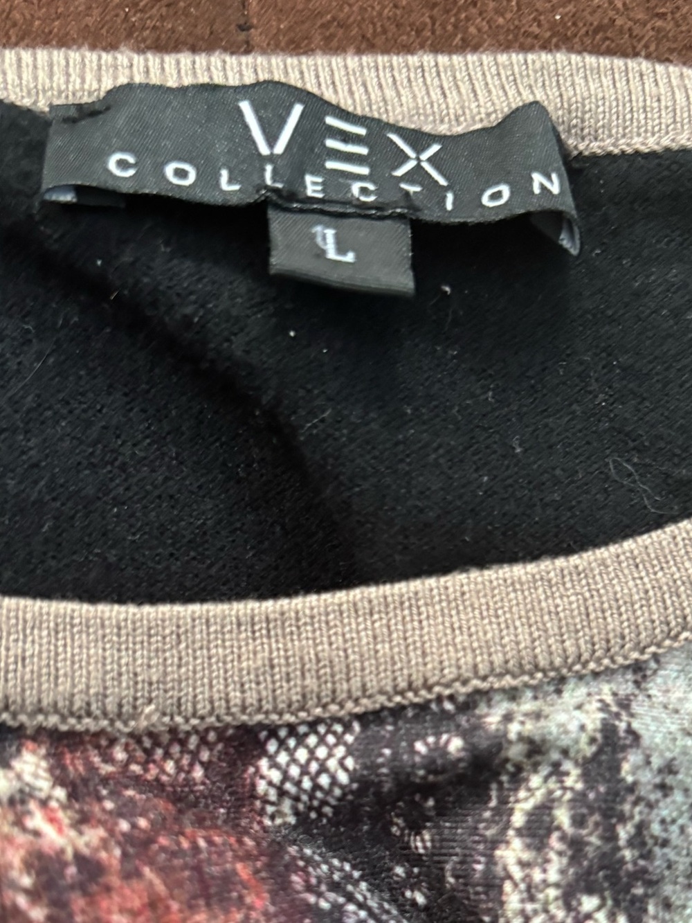 VEX Collection Abstract Print Batwing Pullover Sweater size Large - Picture 10 of 11